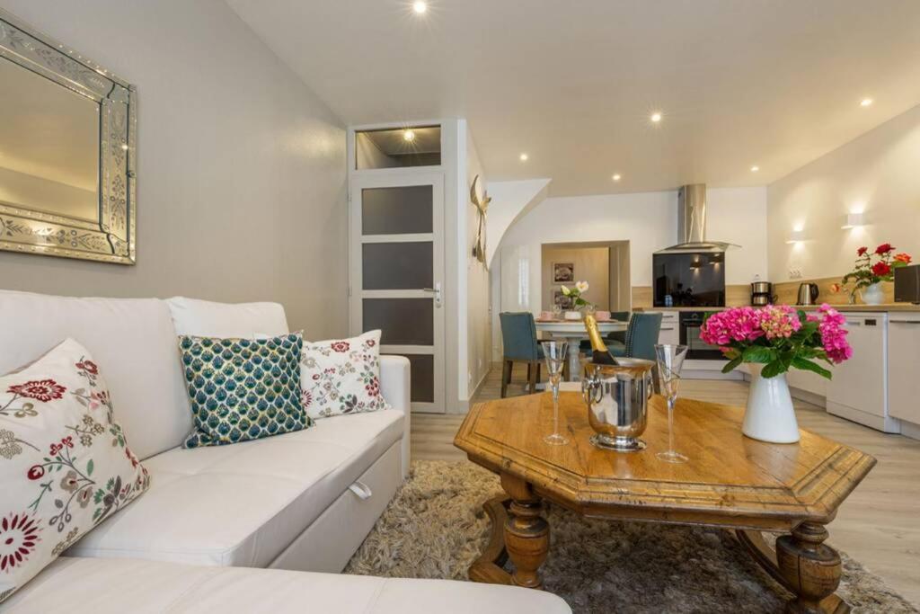 Chez La Tante Louise - Appartement Prive De Charme Passenans Eksteriør bilde