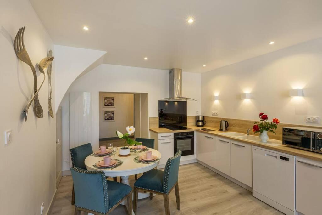Chez La Tante Louise - Appartement Prive De Charme Passenans Eksteriør bilde